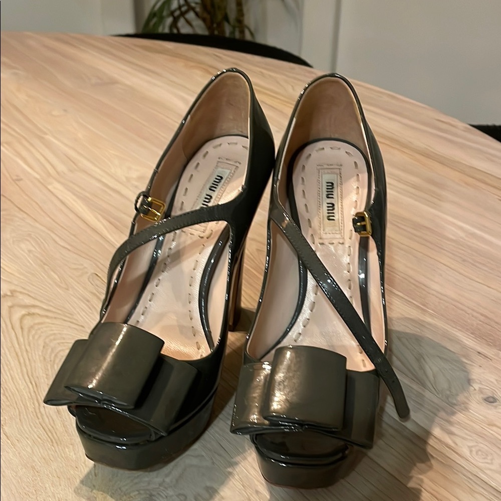 Miu Miu Black Glossy Heels with Slingback Strap
